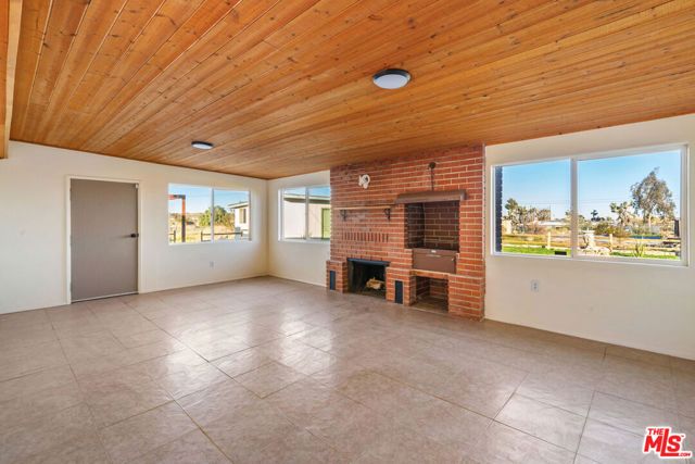 6391 Ruth Drive, Yucca Valley, CA 92284