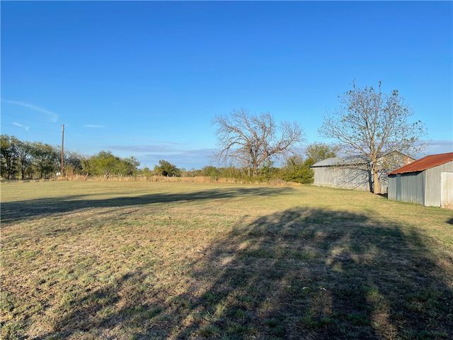 346 CR 352, Rosebud, TX 76661