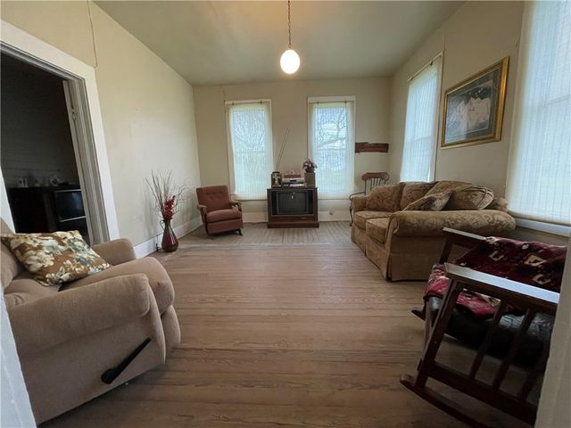 346 CR 352, Rosebud, TX 76661