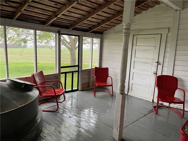 346 CR 352, Rosebud, TX 76661