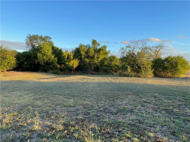 346 CR 352, Rosebud, TX 76661