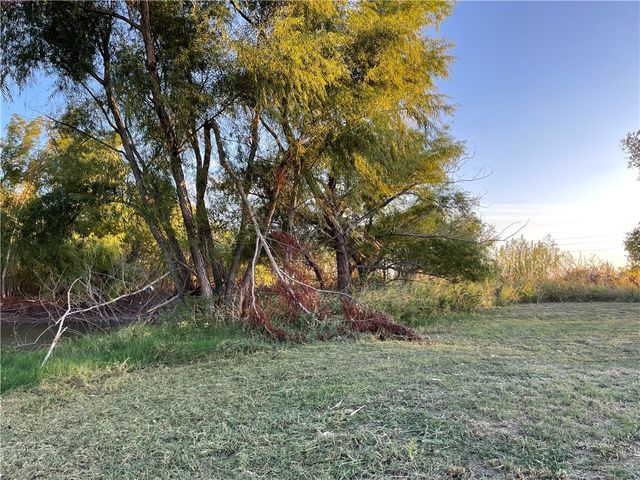 346 CR 352, Rosebud, TX 76661