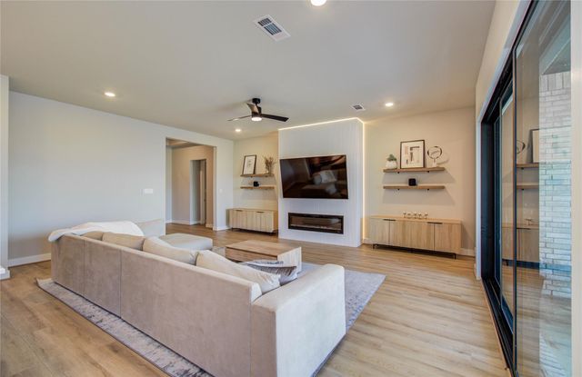 2127 Berry Trace Court, Manvel, TX 77578