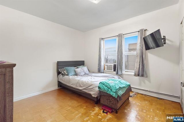 137 Devon Street, Kearny, NJ 07032