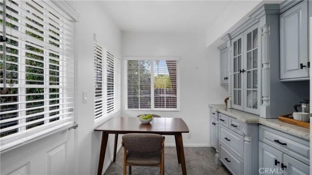 10207 Camarillo Street, Toluca Lake, CA 91602