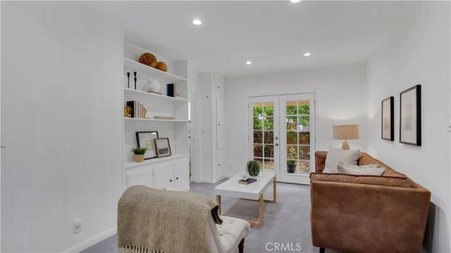 10207 Camarillo Street, Toluca Lake, CA 91602