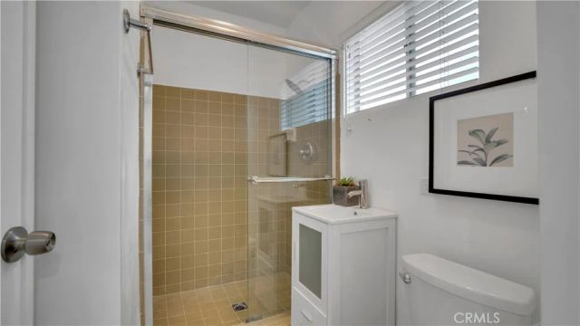 10207 Camarillo Street, Toluca Lake, CA 91602