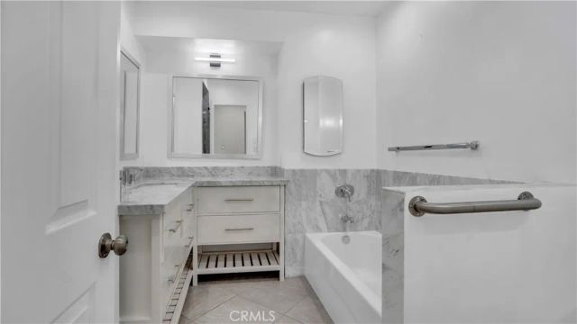 10207 Camarillo Street, Toluca Lake, CA 91602