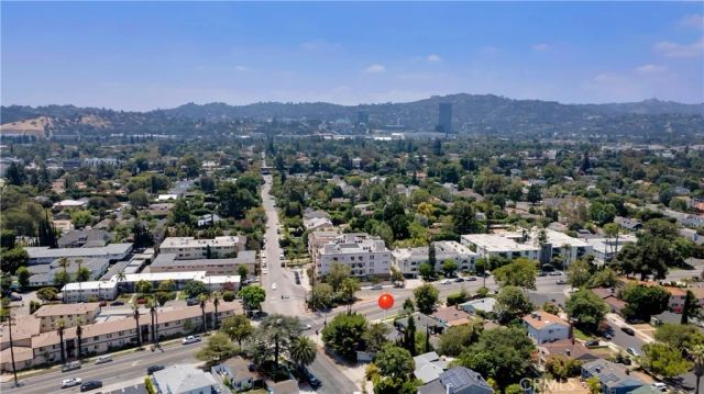 10207 Camarillo Street, Toluca Lake, CA 91602