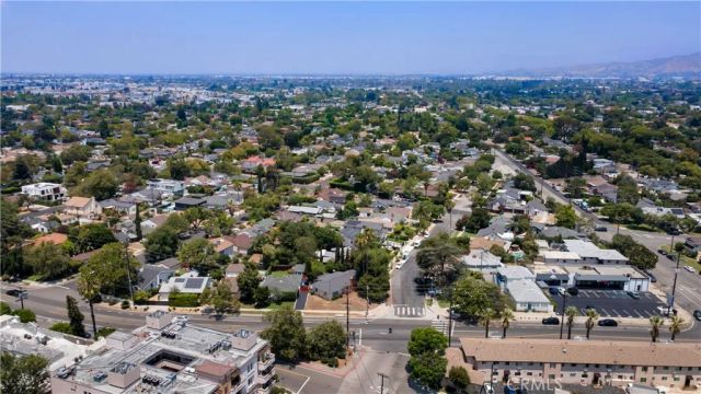 10207 Camarillo Street, Toluca Lake, CA 91602