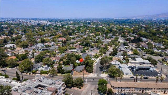 10207 Camarillo Street, Toluca Lake, CA 91602