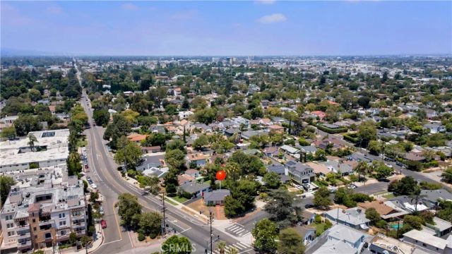 10207 Camarillo Street, Toluca Lake, CA 91602