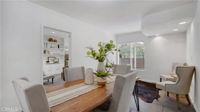 10207 Camarillo Street, Toluca Lake, CA 91602