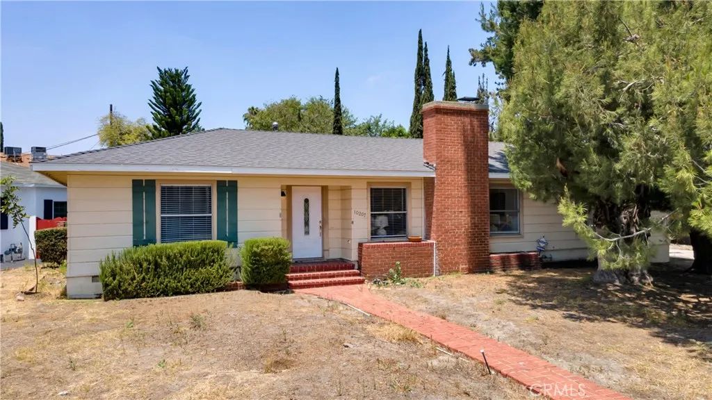 10207 Camarillo Street, Toluca Lake, CA 91602