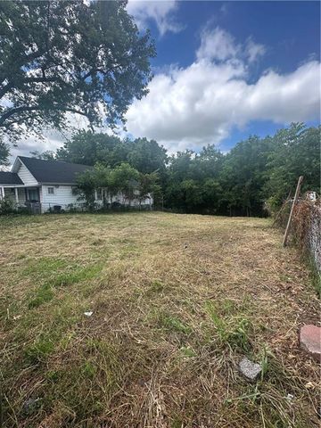 340 N 33 RD Street, Kansas City, KS 66102