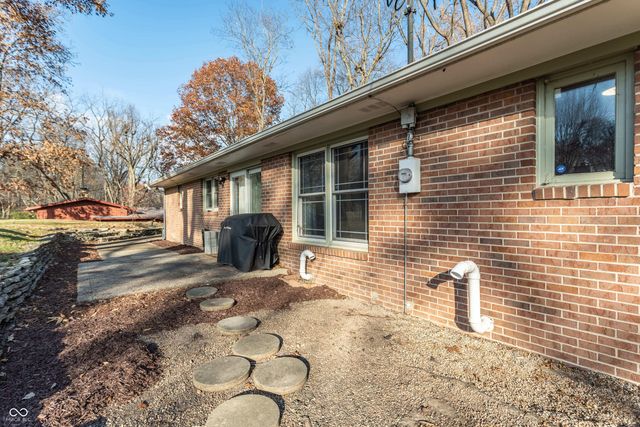 45 Spring Valley Drive, Anderson, IN 46011