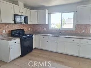 431 E 56th Street 3, Los Angeles, CA 90011