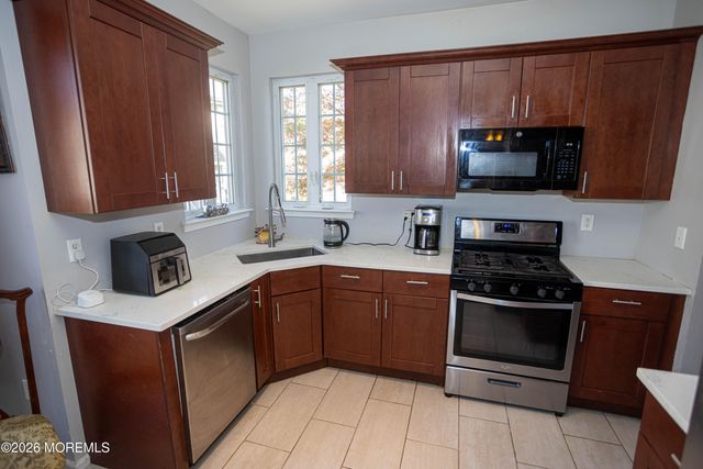 39 Puchala Drive 168, Parlin, NJ 08859
