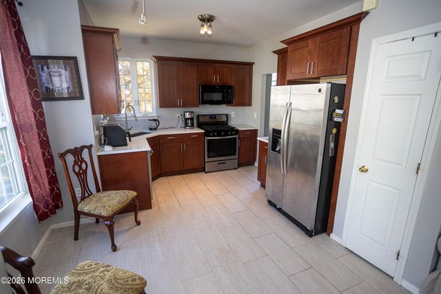 39 Puchala Drive 168, Parlin, NJ 08859