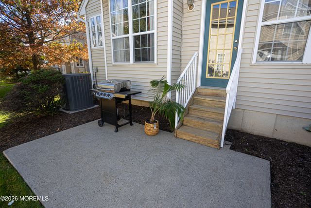 39 Puchala Drive 168, Parlin, NJ 08859