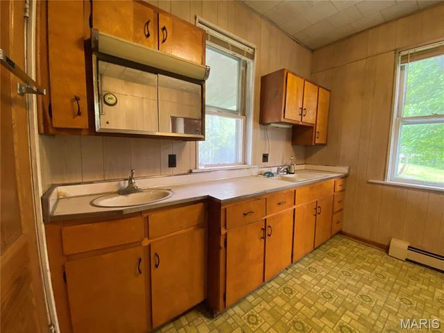 405 W 18th Street, Hermann, MO 65041