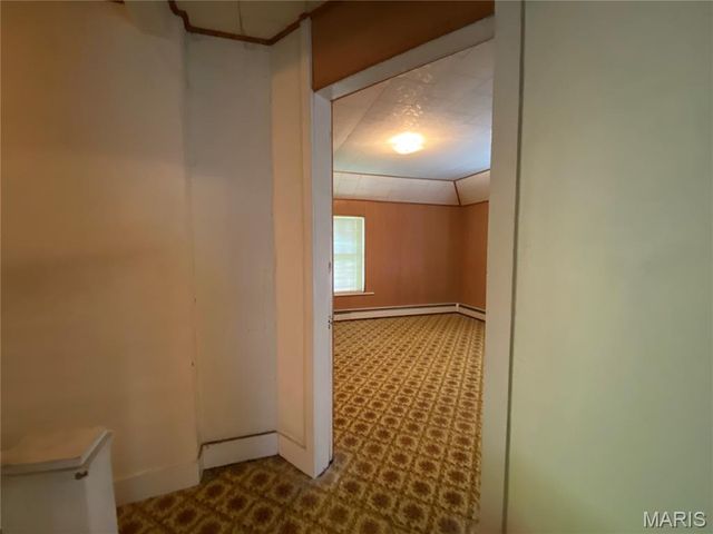 405 W 18th Street, Hermann, MO 65041