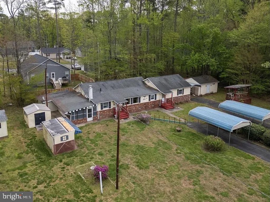 314 LAKE DR, Colonial Beach, VA 22443