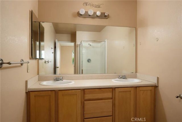 1589 Camelot, Corona, CA 92882