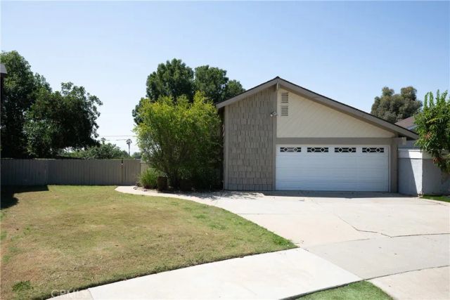 1589 Camelot, Corona, CA 92882