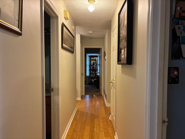 895 AUTUMN WOODS DR E, Southaven, MS 38671