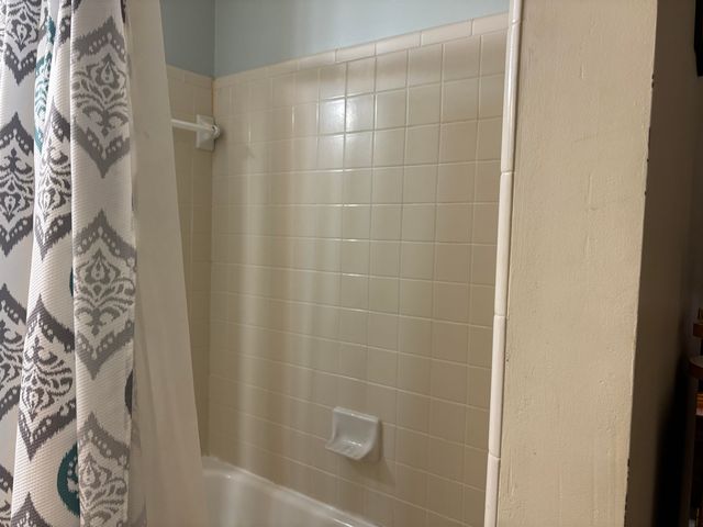 895 AUTUMN WOODS DR E, Southaven, MS 38671