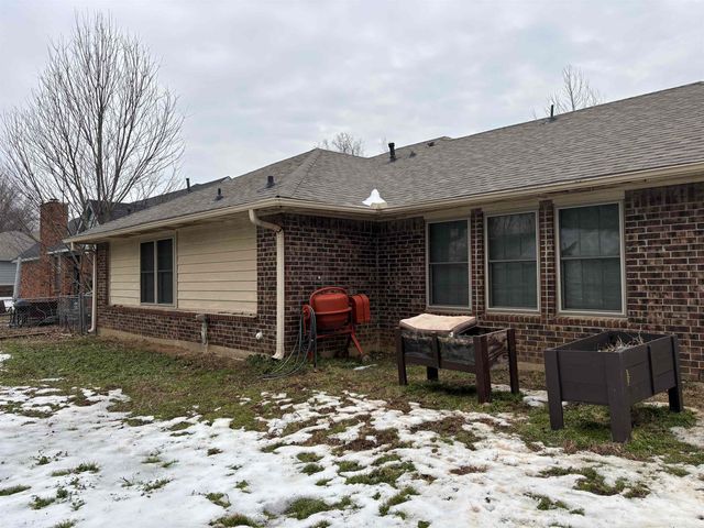 895 AUTUMN WOODS DR E, Southaven, MS 38671