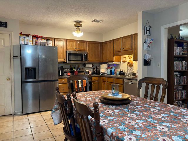 895 AUTUMN WOODS DR E, Southaven, MS 38671