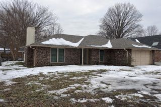 895 AUTUMN WOODS DR E, Southaven, MS 38671