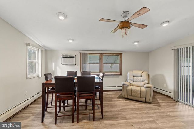 189 KENWOOD DR S, Levittown, PA 19055