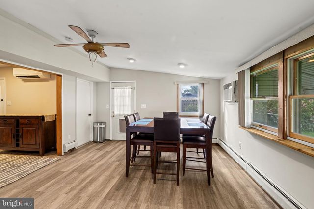 189 KENWOOD DR S, Levittown, PA 19055