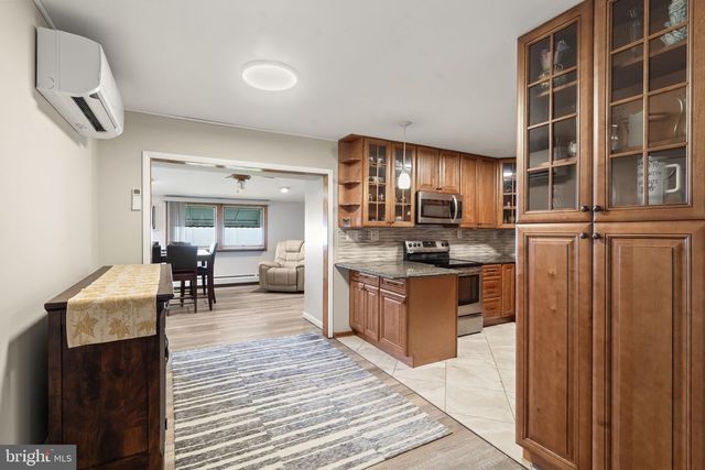 189 KENWOOD DR S, Levittown, PA 19055