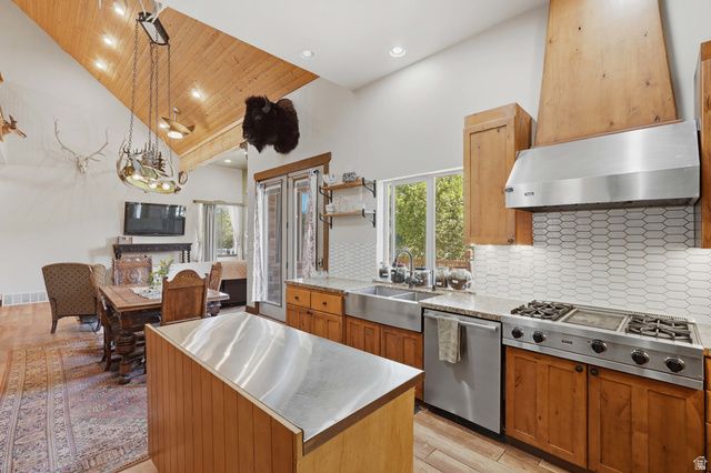 7295 S 600 W, Willard, UT 84340