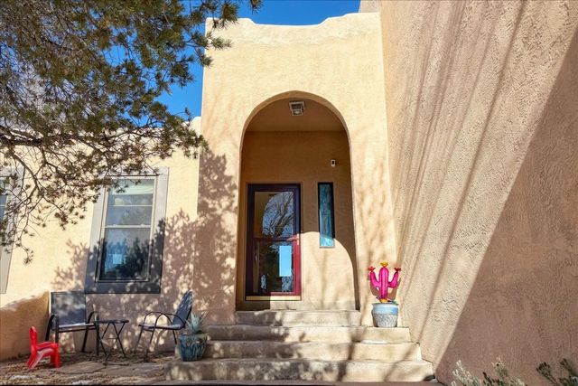 2353 Camino Pintores, Santa Fe, NM 87505