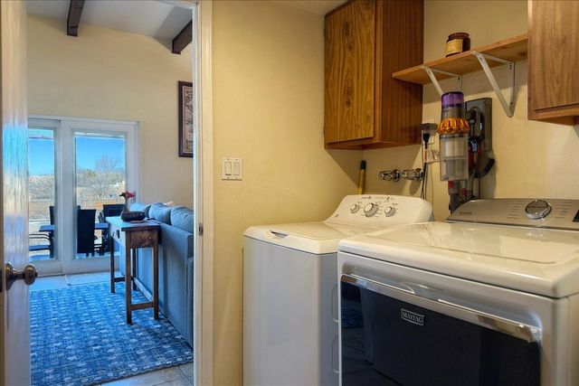 2353 Camino Pintores, Santa Fe, NM 87505