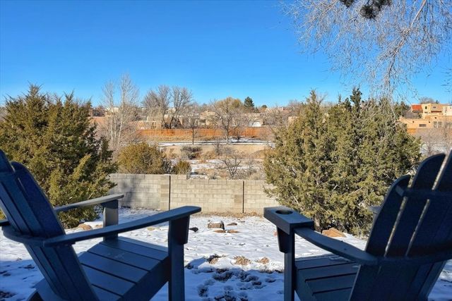 2353 Camino Pintores, Santa Fe, NM 87505