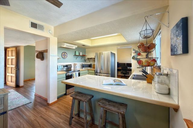 2353 Camino Pintores, Santa Fe, NM 87505