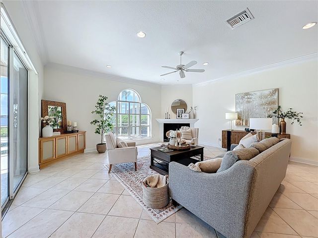 1861 EDGEWATER DRIVE, Mount Dora, FL 32757