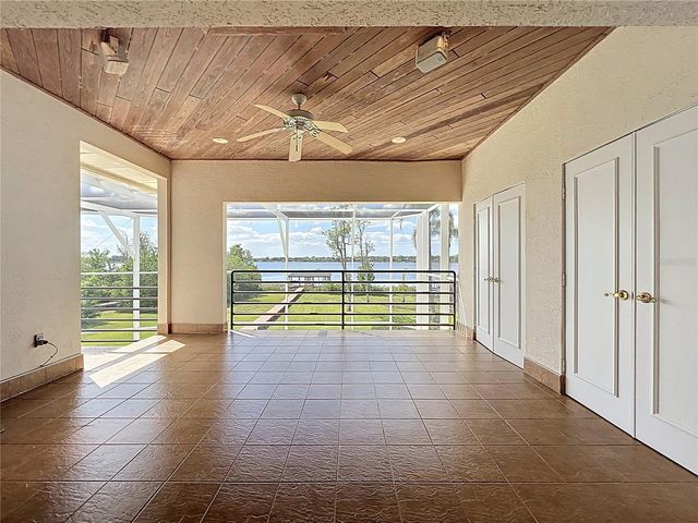 1861 EDGEWATER DRIVE, Mount Dora, FL 32757