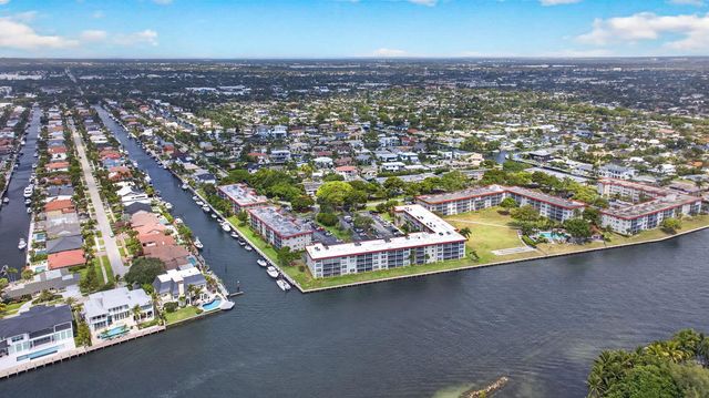 3100 NE 48th Court 214, Lighthouse Point, FL 33064