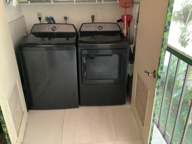 22040 Palms Way 204, Boca Raton, FL 33433