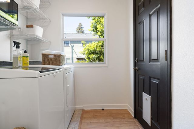825 41St St, Oakland, CA 94608
