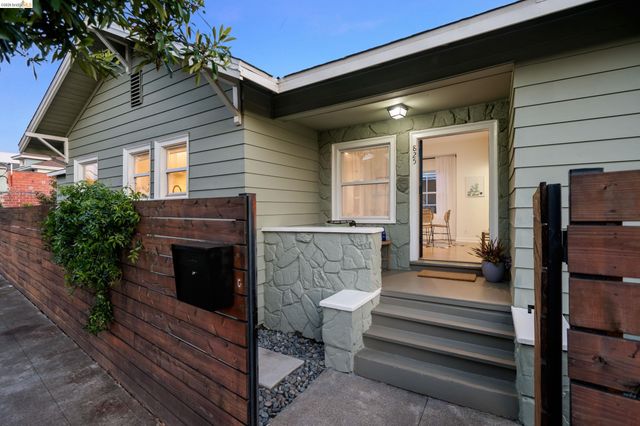 825 41St St, Oakland, CA 94608