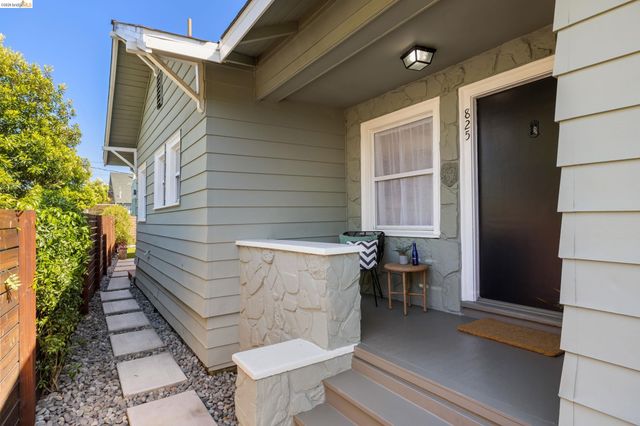 825 41St St, Oakland, CA 94608