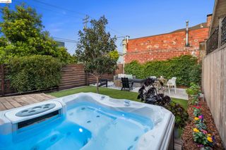 825 41St St, Oakland, CA 94608